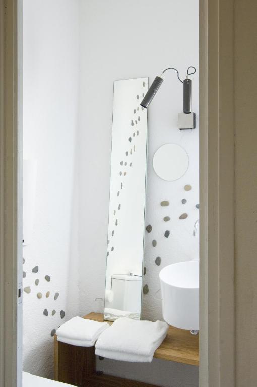Hotel Cala Joncols 로지즈 객실 사진